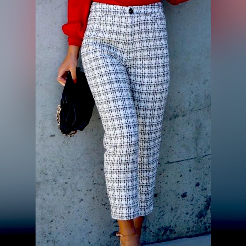ISO - Camille Tweed Pocketed Pants -
Ivory